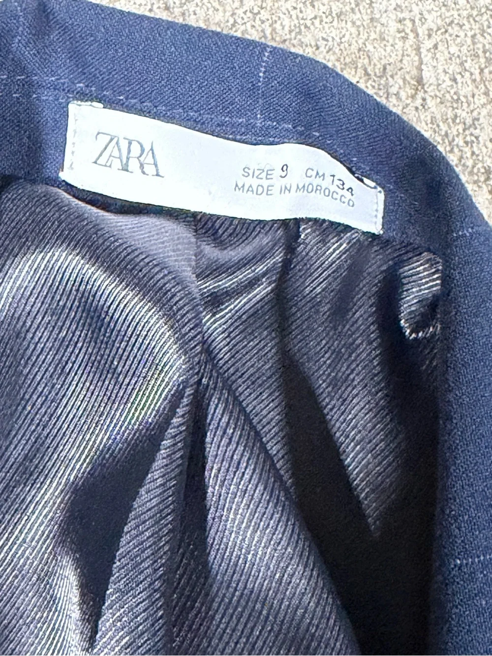Zara Boys Navy Blue Windowpane Plaid 2-Piece Suit – Size 9 / 140